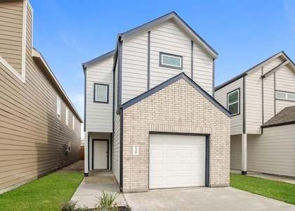 15300 Estrella East - Photo 1