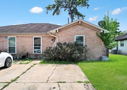 7303 Housman - Photo 1