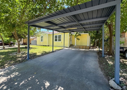 1003 W Hart Avenue - Photo 1