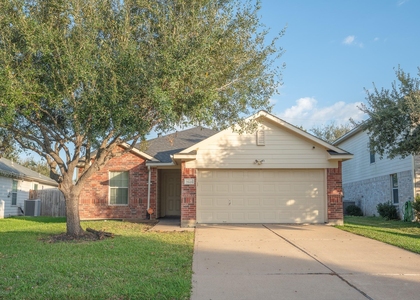 7843 Crescent Village Lane - Photo 1