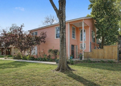 2205 Mission Street - Photo 1