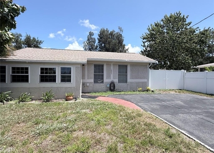 1843 N Washington Avenue - Photo 1