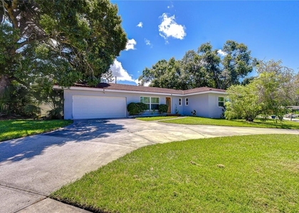 1001 Bay Breeze Terrace - Photo 1
