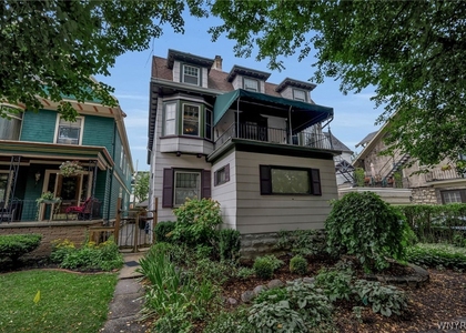 610 Ashland Avenue - Photo 1