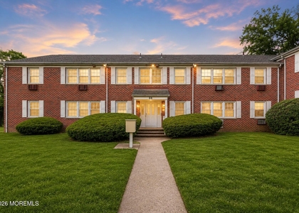 48 Stonehurst Boulevard - Photo 1