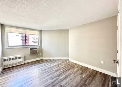 Second Avenue - Photo 1