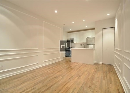 East 70th Street - Photo 1
