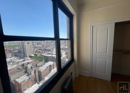 Second Avenue - Photo 1