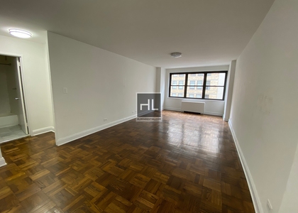 5 Avenue - Photo 1
