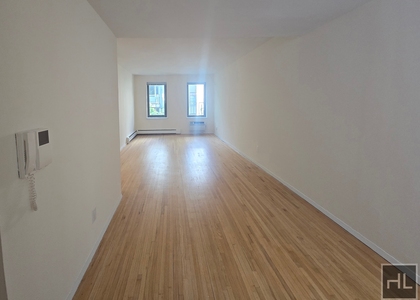 West 52nd Street - Photo 1