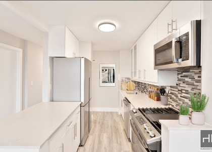 Second Avenue - Photo 1