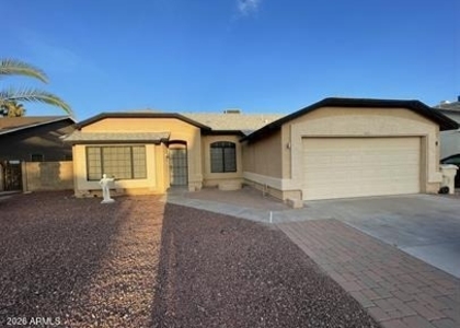 6607 N 89th Avenue - Photo 1