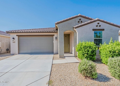 10962 W Taylor Street - Photo 1