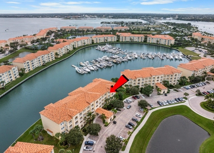 8 Harbour Isle Drive E - Photo 1