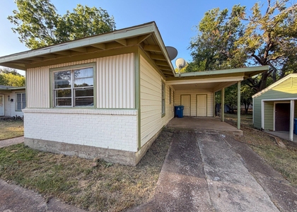 121 Vandenburg Drive - Photo 1