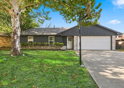 104 Stephen Drive - Photo 1
