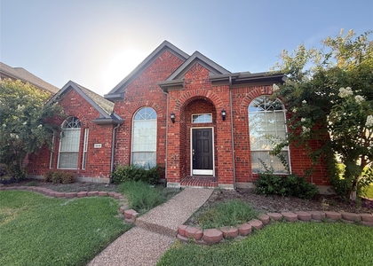 5645 Overland Drive - Photo 1