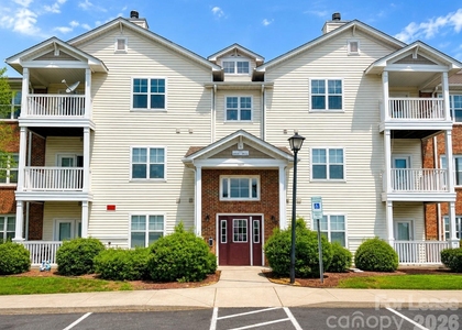 9813 Hyde Glen Court - Photo 1