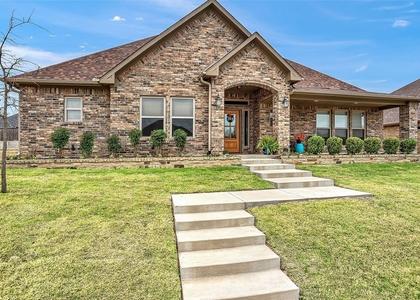 3818 Sumner Court - Photo 1