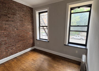  East 4th Street - Photo 1
