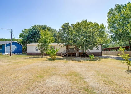 557 Surrey Lane - Photo 1