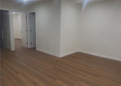 5567 Olive - Photo 1