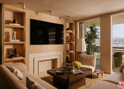 2220 Avenue Of The Stars - Photo 1