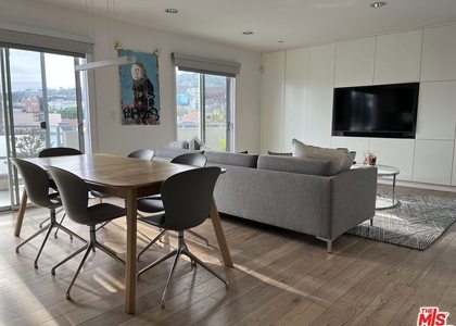 932 N Alfred Street - Photo 1