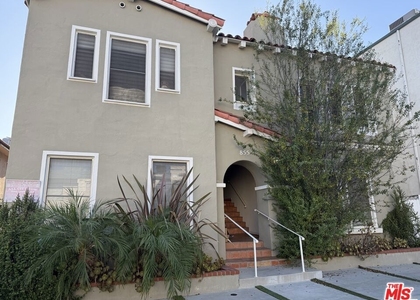 855 S Shenandoah Street - Photo 1
