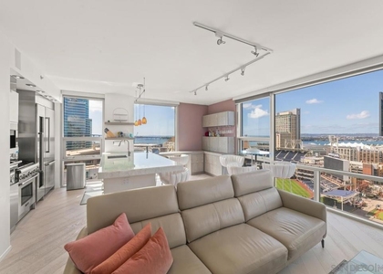 321 10th Ave - Photo 1