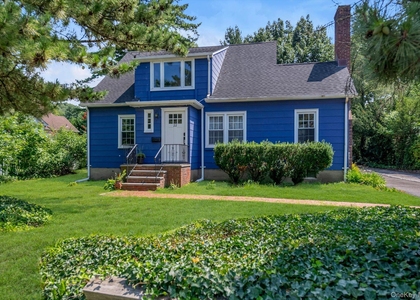 22 Harbor Road - Photo 1