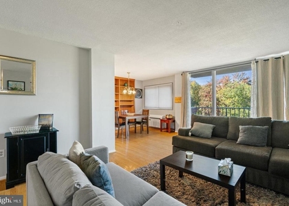 2059 Huntington Avenue - Photo 1