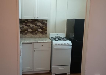 606 E Market Street - Photo 1