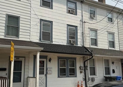 227 E Broad - Photo 1