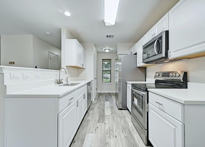 2320 Riddle Rd - Photo 1