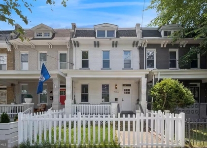 706 Longfellow Street Nw - Photo 1
