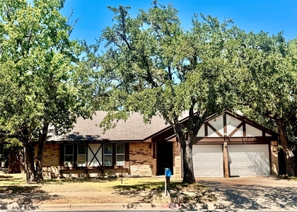 5506 Abilene Trl - Photo 1