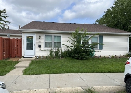 1805 Jamestown Circle - Photo 1
