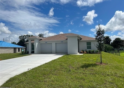 6064 Laurelwood Drive - Photo 1