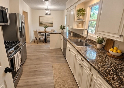 3016 Lincoln Street - Photo 1