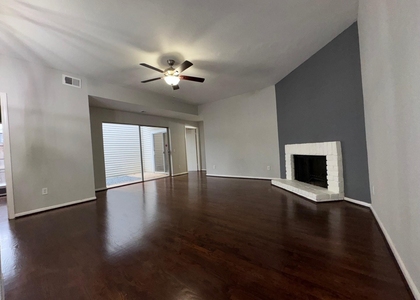 9809 Richmond Avenue - Photo 1
