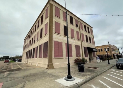 801 6th Street N - Photo 1