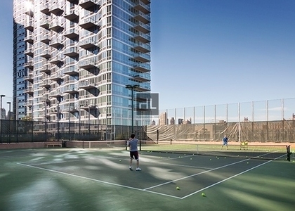 Center Boulevard - Photo 1