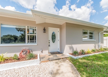 682 Druid Park Drive W - Photo 1