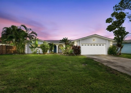 128 98th Avenue N - Photo 1