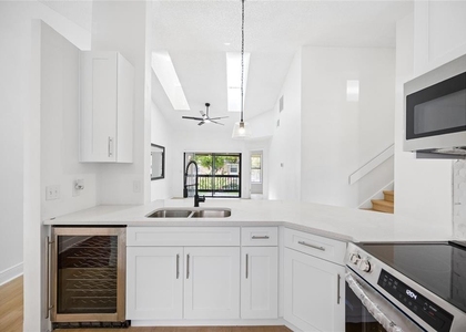 3118 S Semoran Boulevard - Photo 1