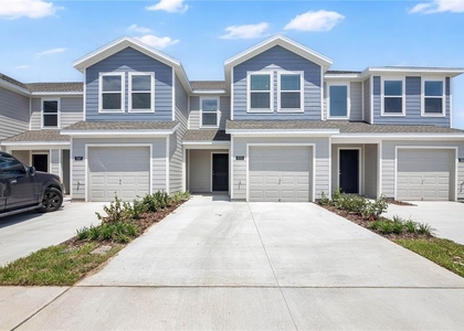 975 Phoenix Street - Photo 1