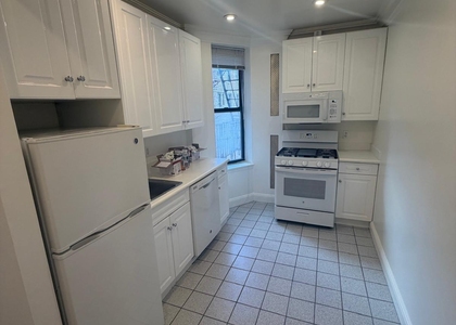 W 92 St / Riverside Drive - Photo 1