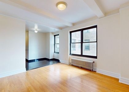 Second Avenue - Photo 1