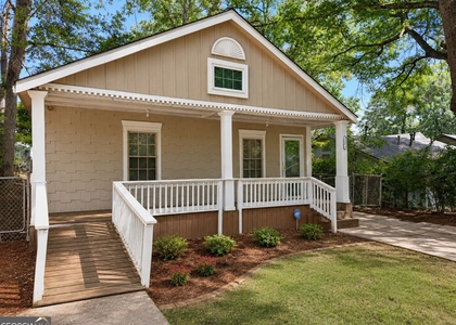 1166 Garibaldi Street Sw - Photo 1